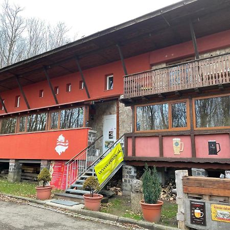 Chata Korenny Vrch Pezinska Baba Pezinok Buitenkant foto