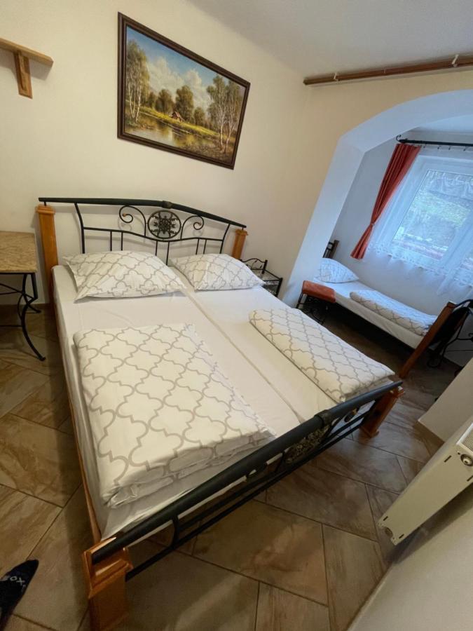 Chata Korenny Vrch Pezinska Baba Pezinok Buitenkant foto