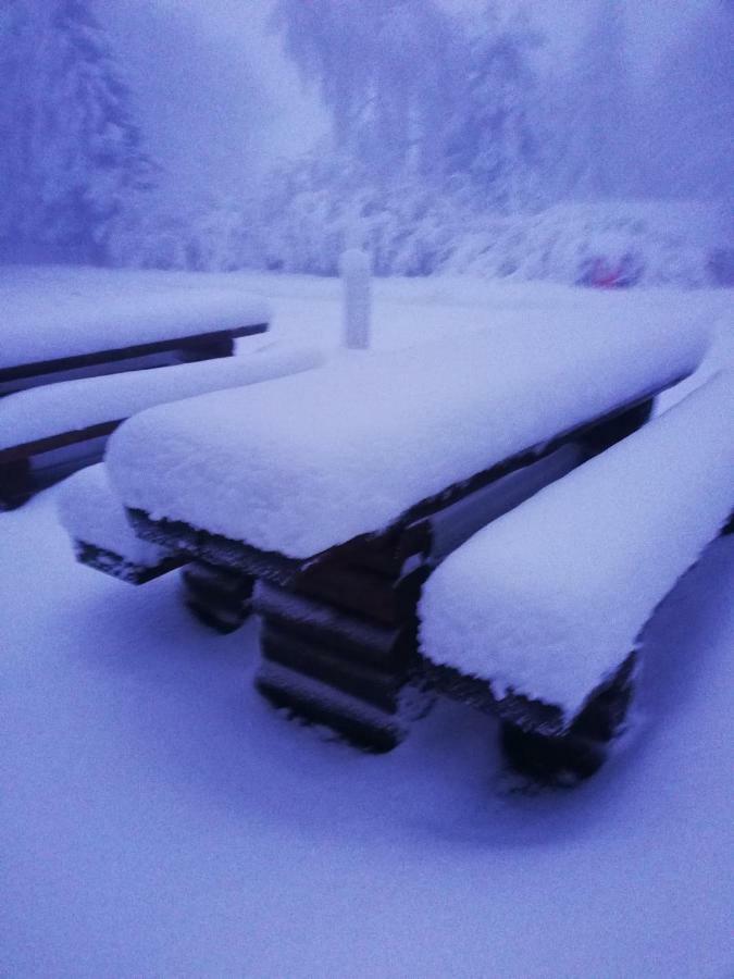 Chata Korenny Vrch Pezinska Baba Pezinok Buitenkant foto