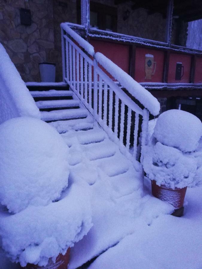 Chata Korenny Vrch Pezinska Baba Pezinok Buitenkant foto